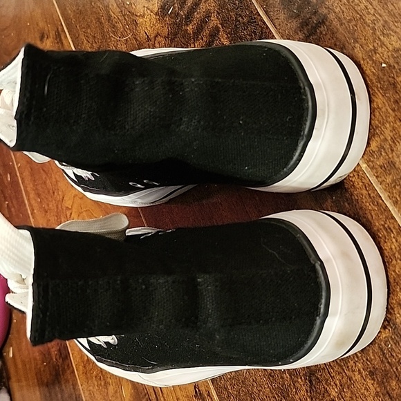 SZ 5 Black Platform High-Tops - Picture 12 of 17